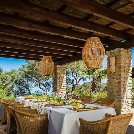فيلة Fleur Sandelle Corniche San Giorgio